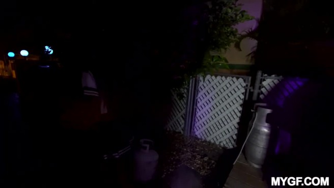 Азиатка в колготках дала на Хэллоуин соседу