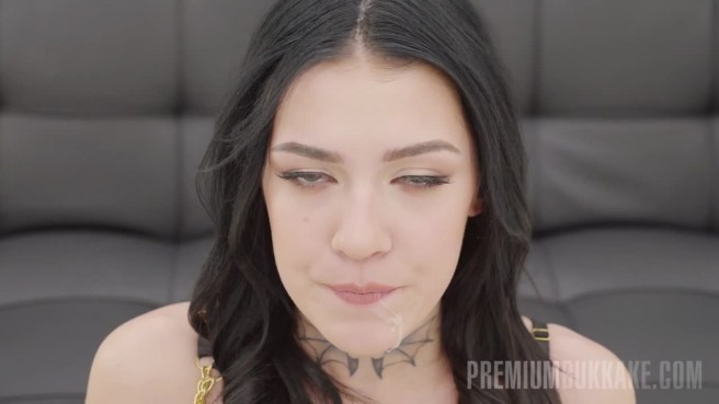 Аппетитное поглощение липкой спермы